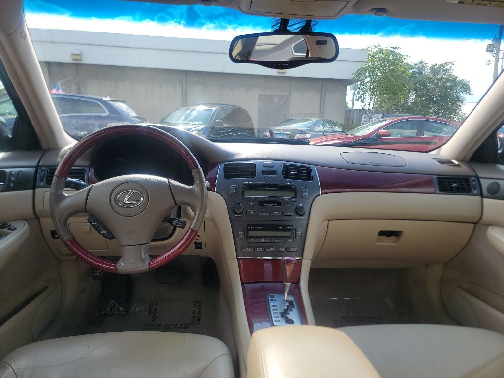 2003 Lexus ES Image 7