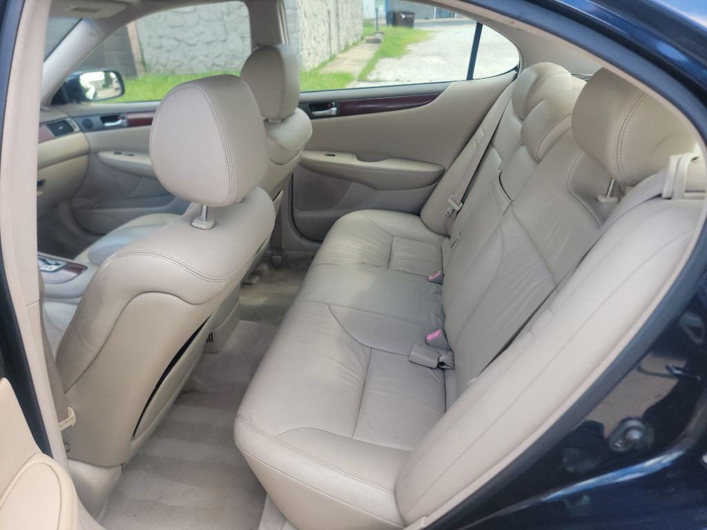2003 Lexus ES Image 11