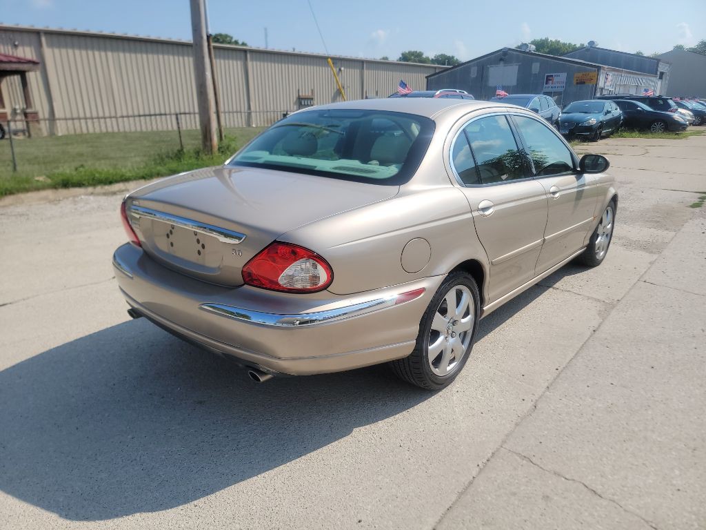 2004 Jaguar X-TYPE Image 4