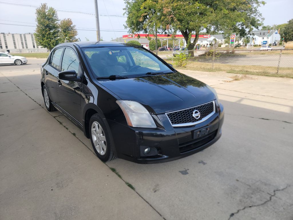 2011 Nissan Sentra Image 2