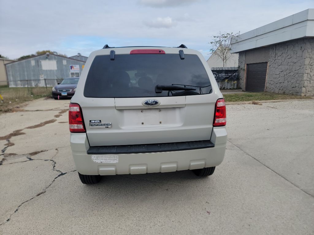 2009 Ford Escape Image 1