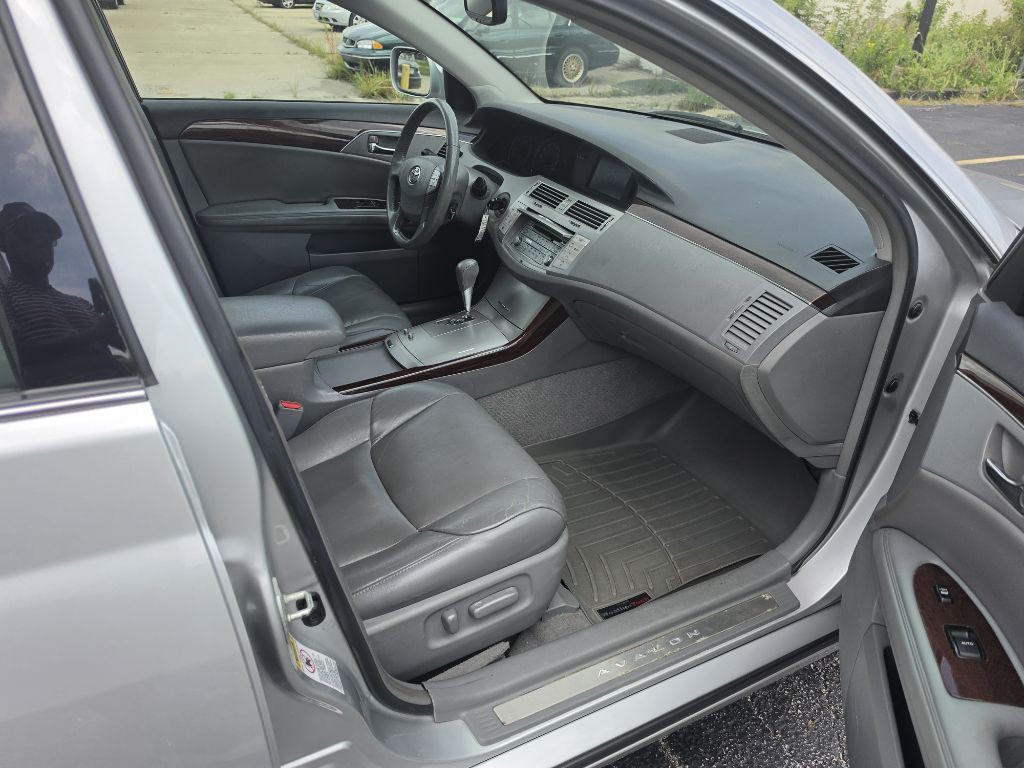 2008 Toyota Avalon Image 9