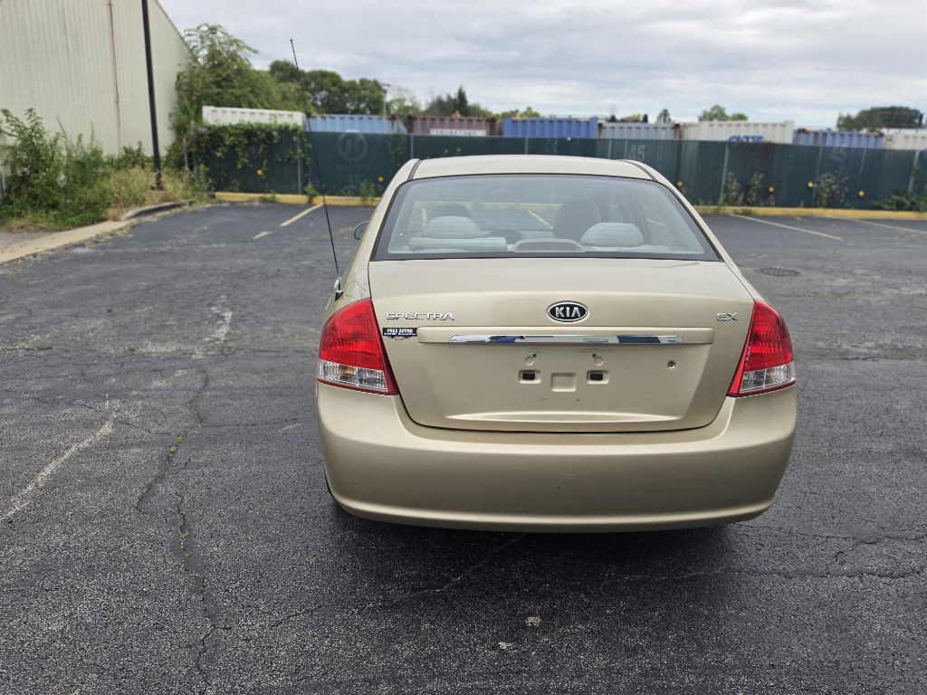 2009 Kia Spectra Image 4