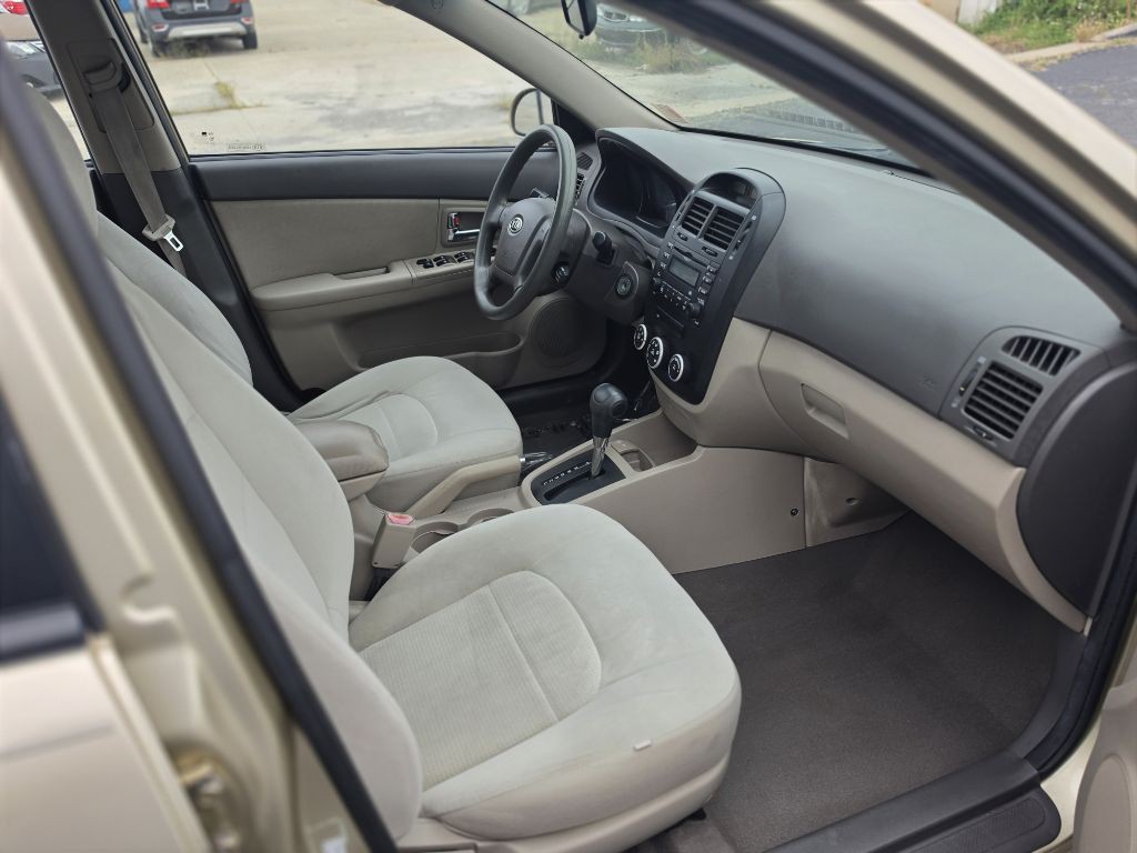 2009 Kia Spectra Image 6