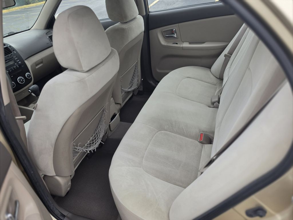 2009 Kia Spectra Image 10