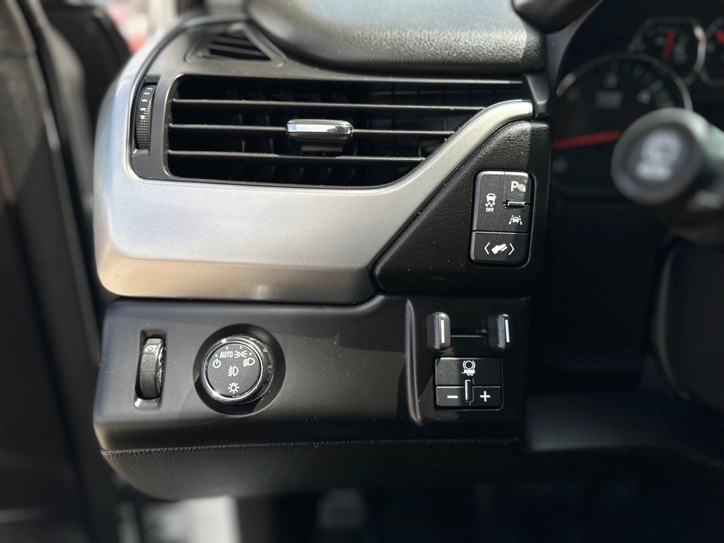 2016 Chevrolet Tahoe Image 24