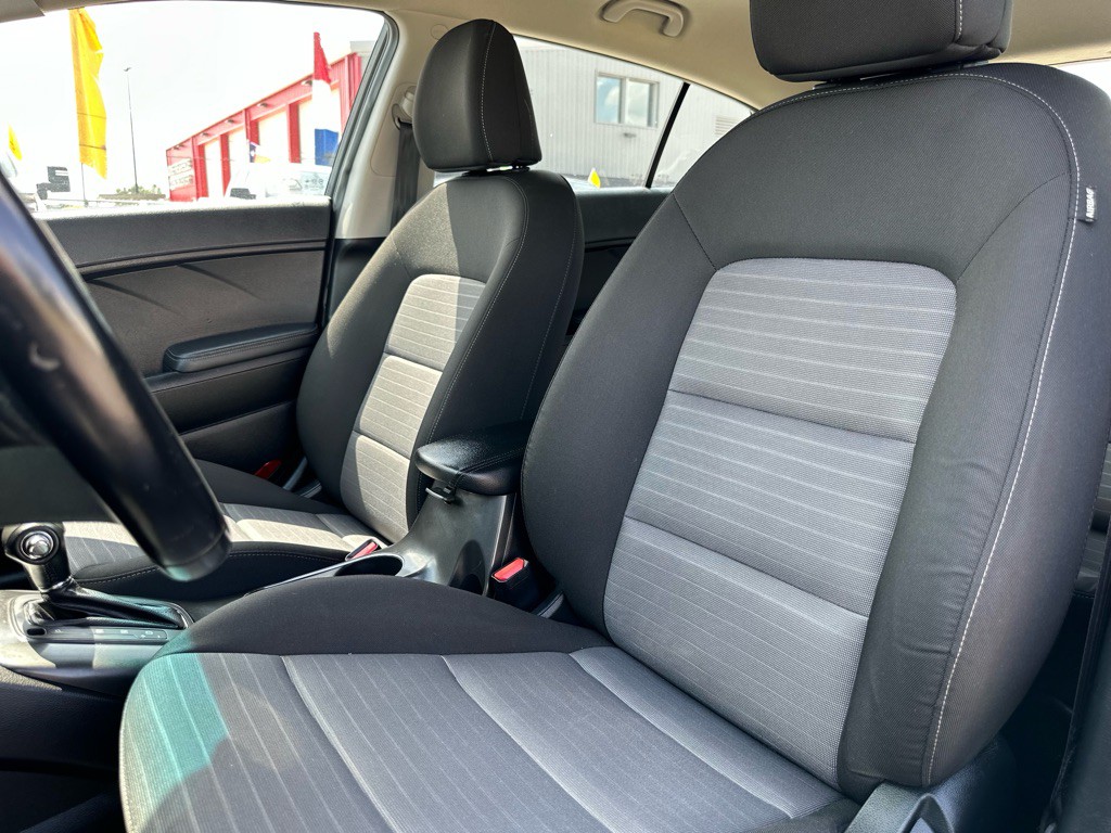 2014 Kia Forte Image 24