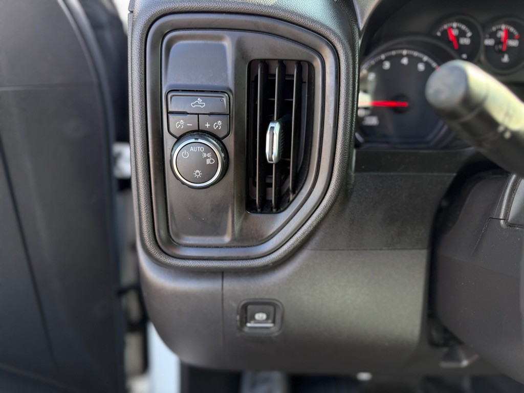 2021 Chevrolet Silverado 1500 Image 25
