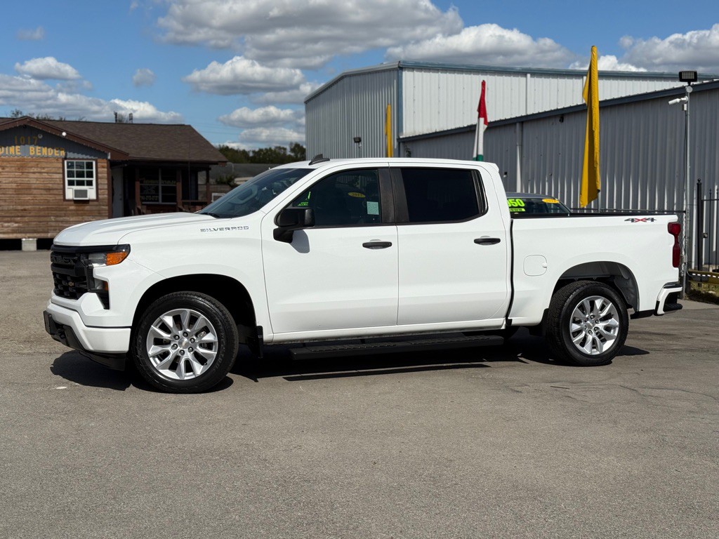 2022 Chevrolet Silverado 1500 Image 2