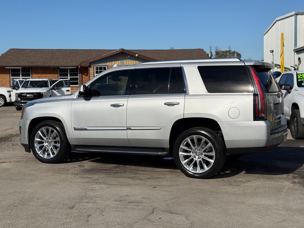 2017 Cadillac Escalade Image 4