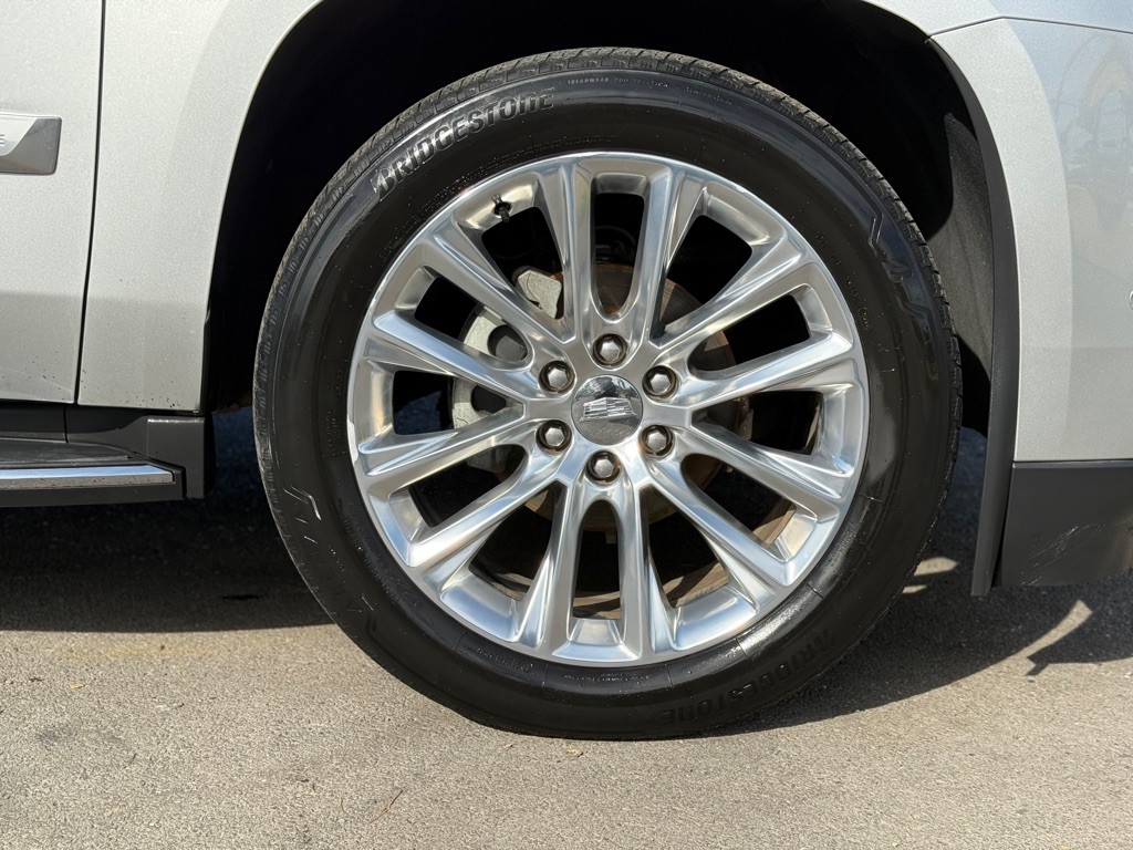 2017 Cadillac Escalade Image 15