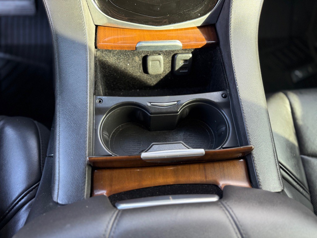 2017 Cadillac Escalade Image 25