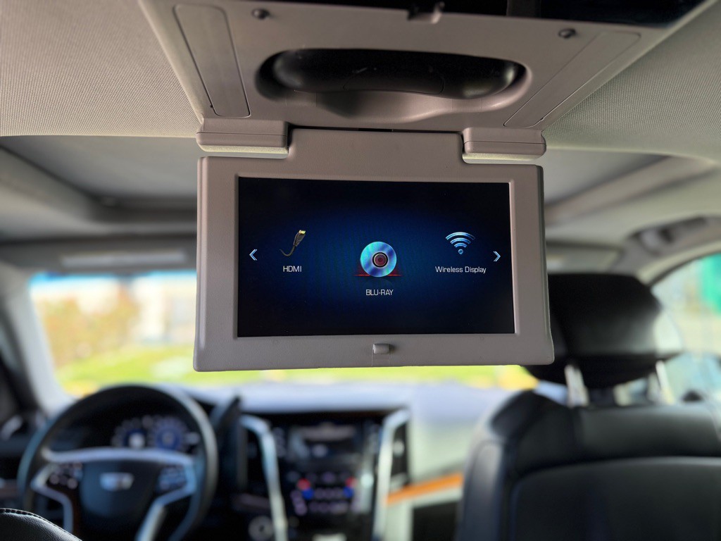 2017 Cadillac Escalade Image 34