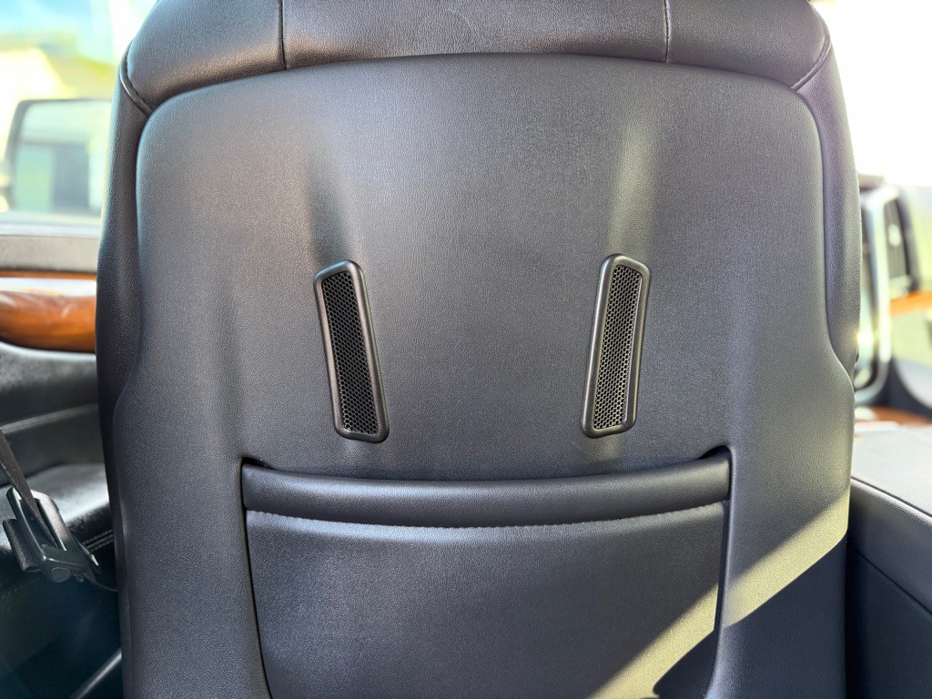 2017 Cadillac Escalade Image 44