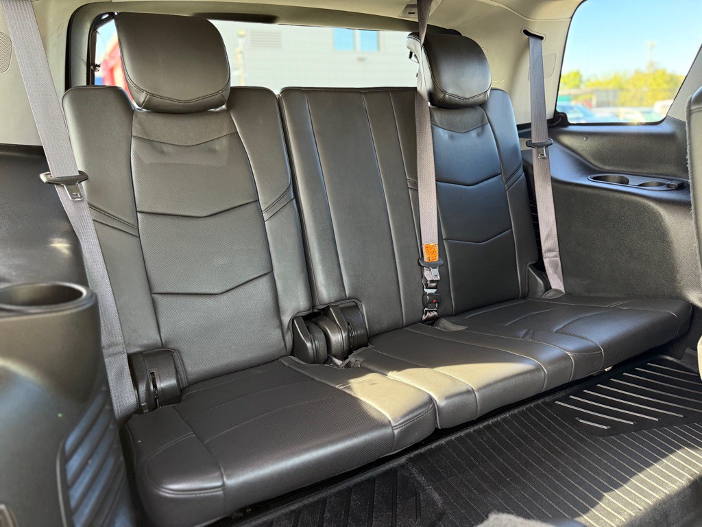 2017 Cadillac Escalade Image 45