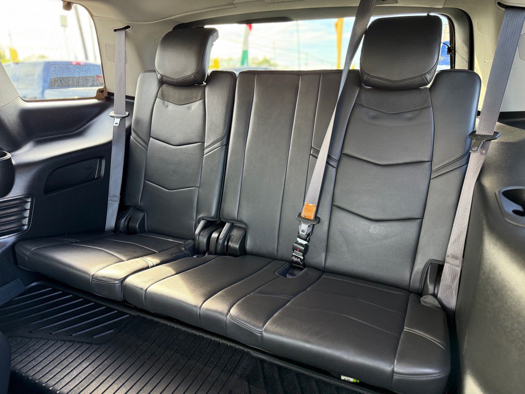 2017 Cadillac Escalade Image 46