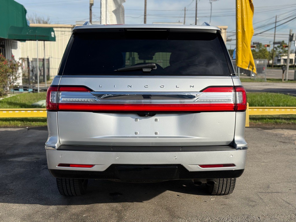 2018 Lincoln Navigator Image 10