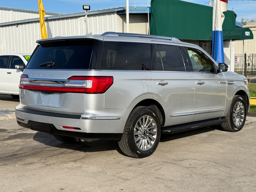 2018 Lincoln Navigator Image 11