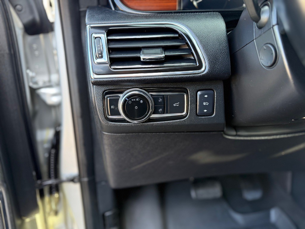 2018 Lincoln Navigator Image 19