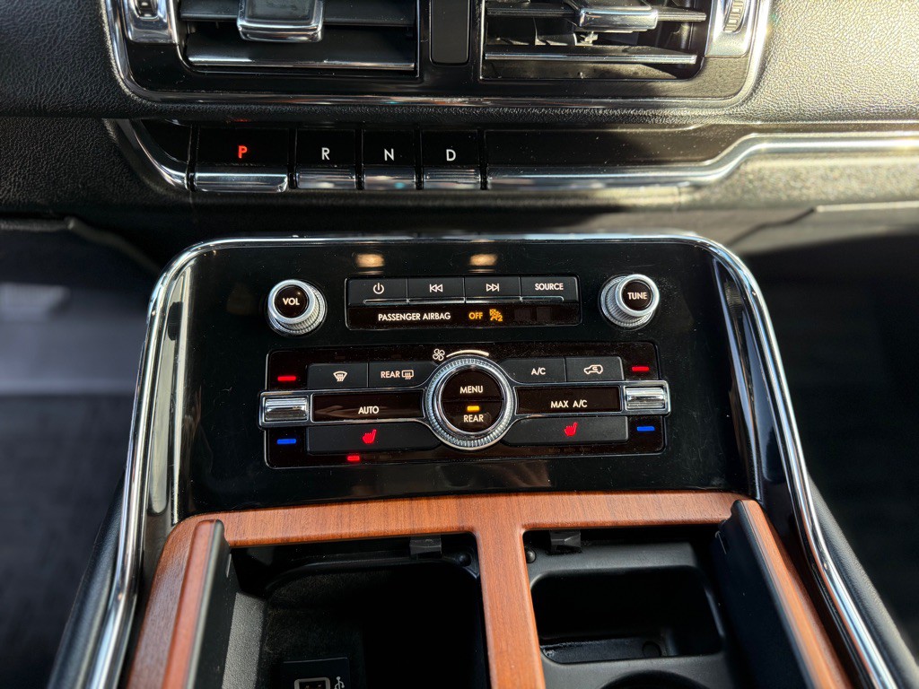 2018 Lincoln Navigator Image 22