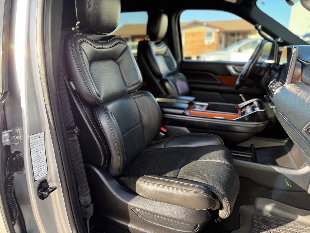 2018 Lincoln Navigator Image 29