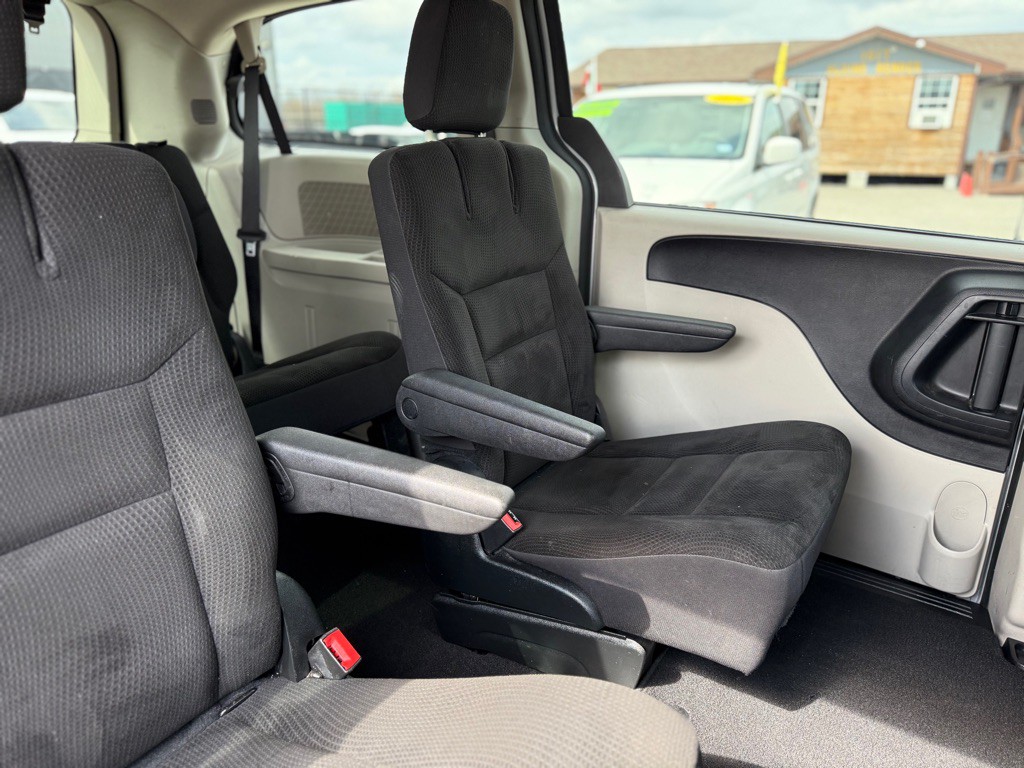 2017 Dodge Grand Caravan Image 25
