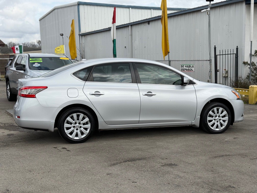 2013 Nissan Sentra Image 9