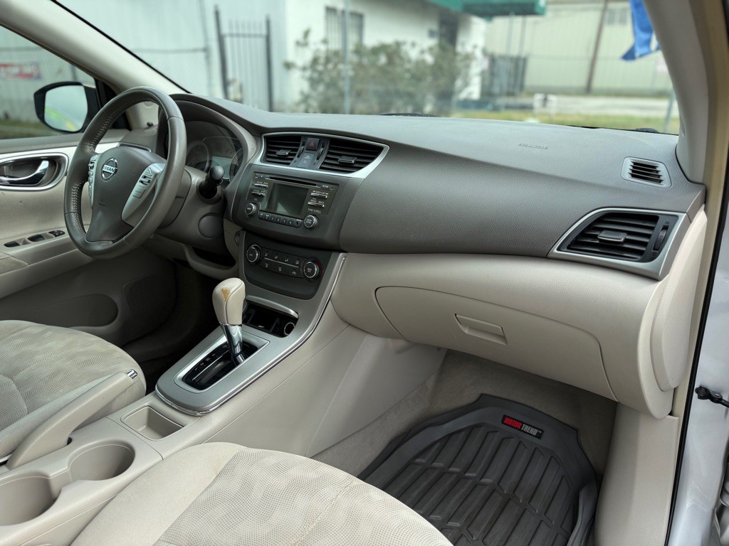 2013 Nissan Sentra Image 21