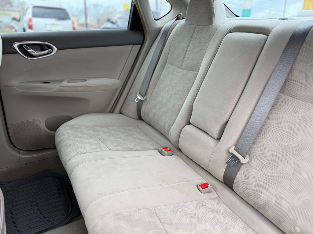2013 Nissan Sentra Image 28