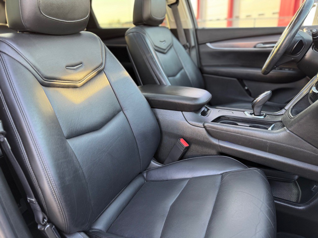 2017 Cadillac XT5 Image 28