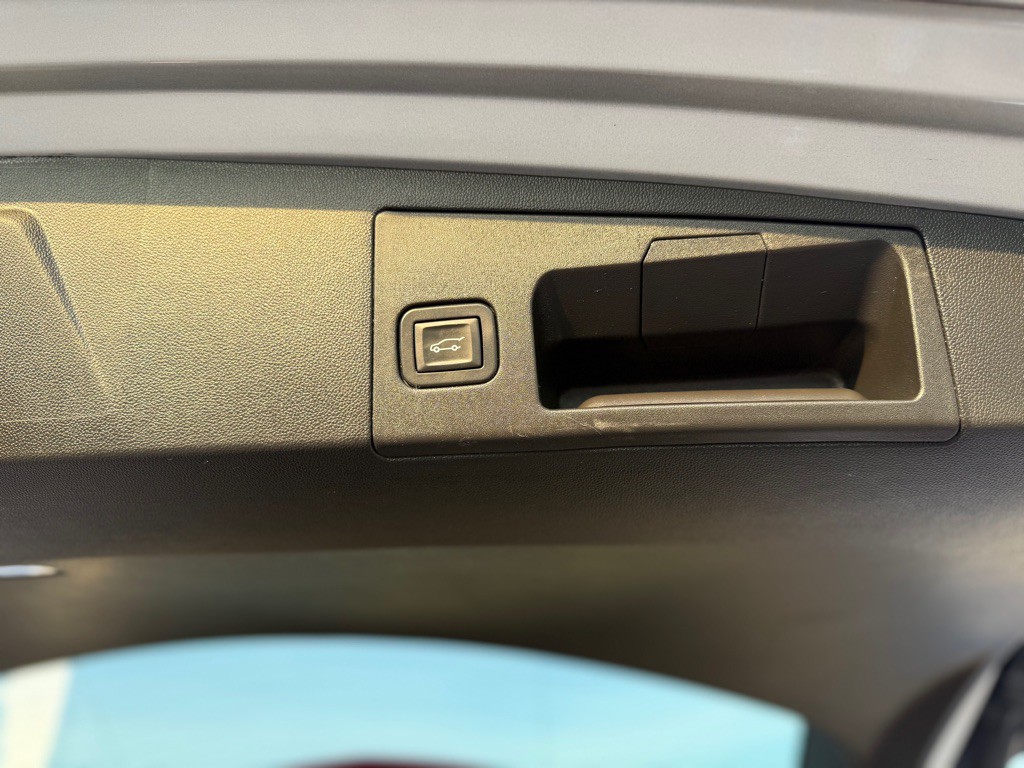 2017 Cadillac XT5 Image 39