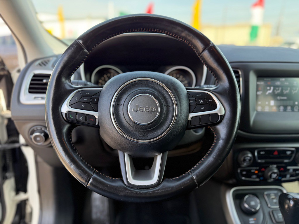 2018 Jeep Compass Image 17