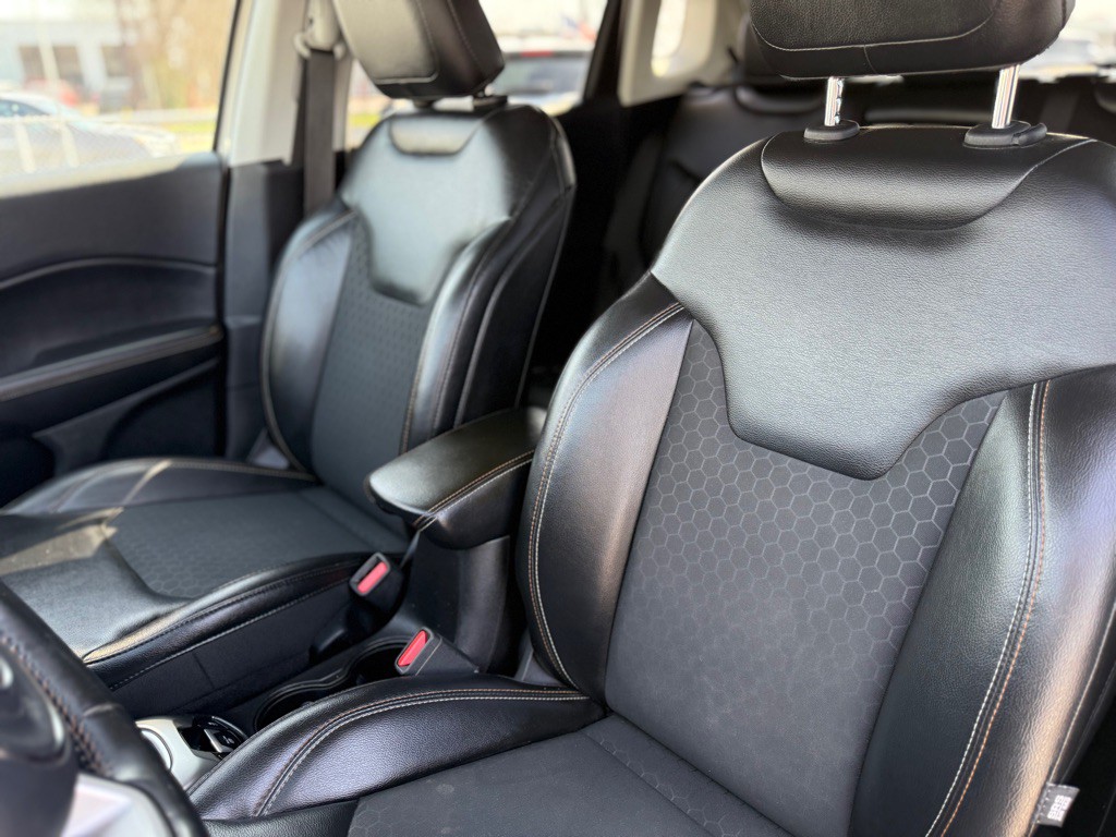 2018 Jeep Compass Image 26