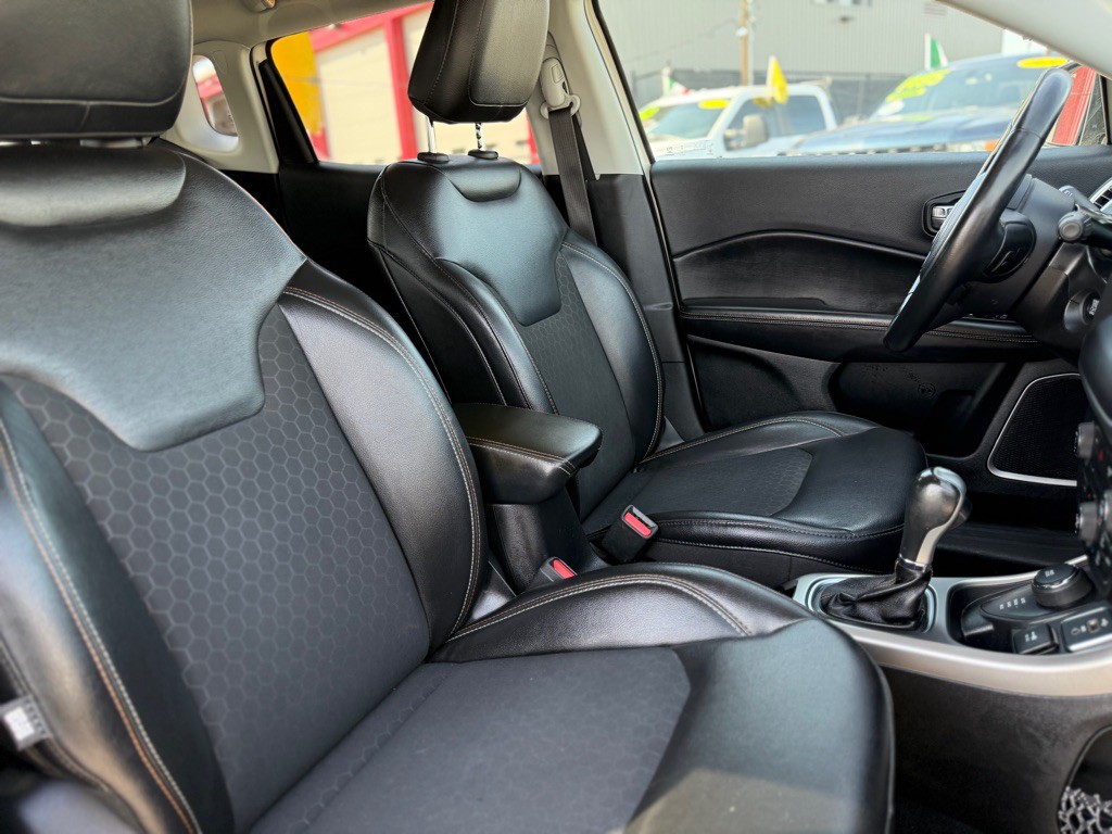 2018 Jeep Compass Image 30