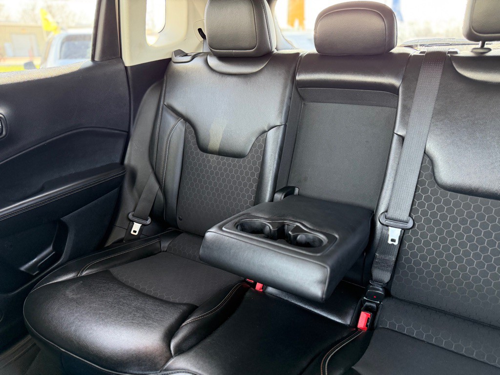 2018 Jeep Compass Image 33