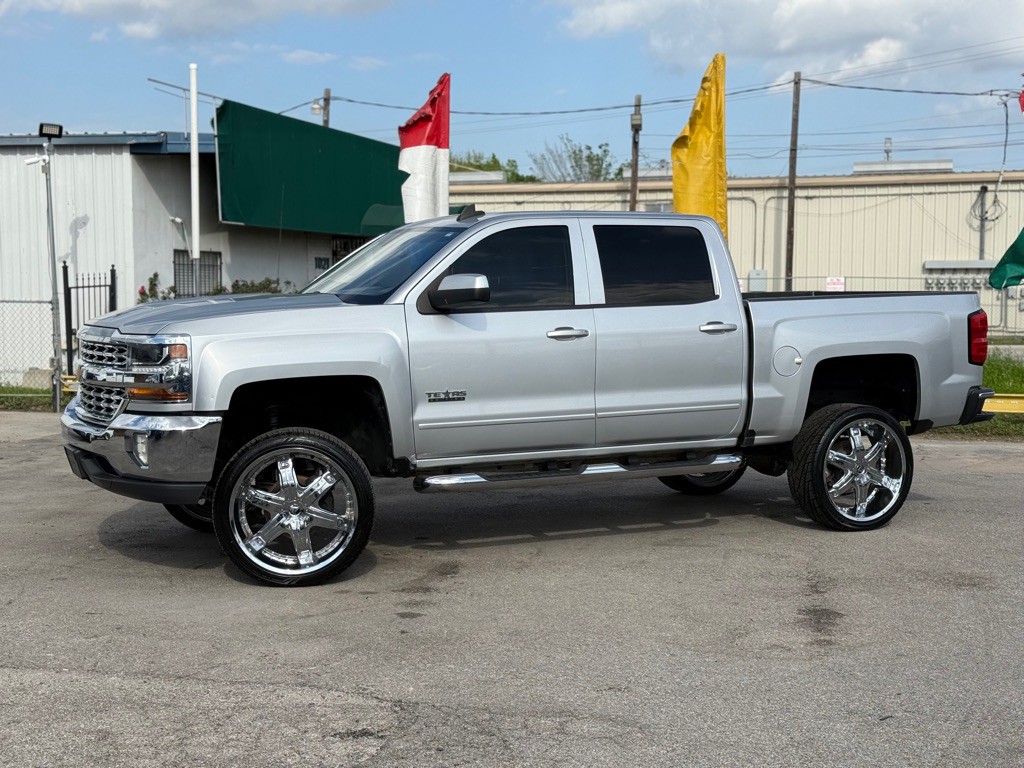 2018 Chevrolet Silverado 1500 Image 2
