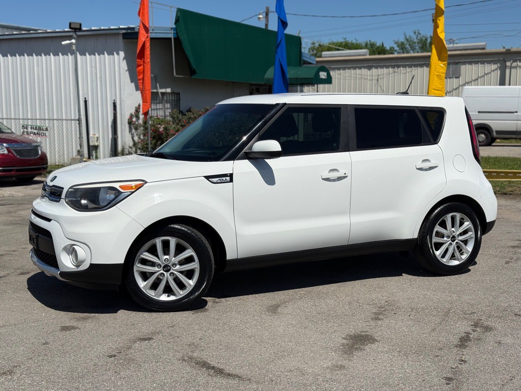 2018 Kia Soul Image 2
