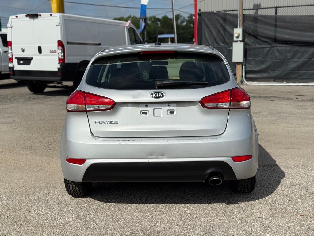 2017 Kia Forte Image 7