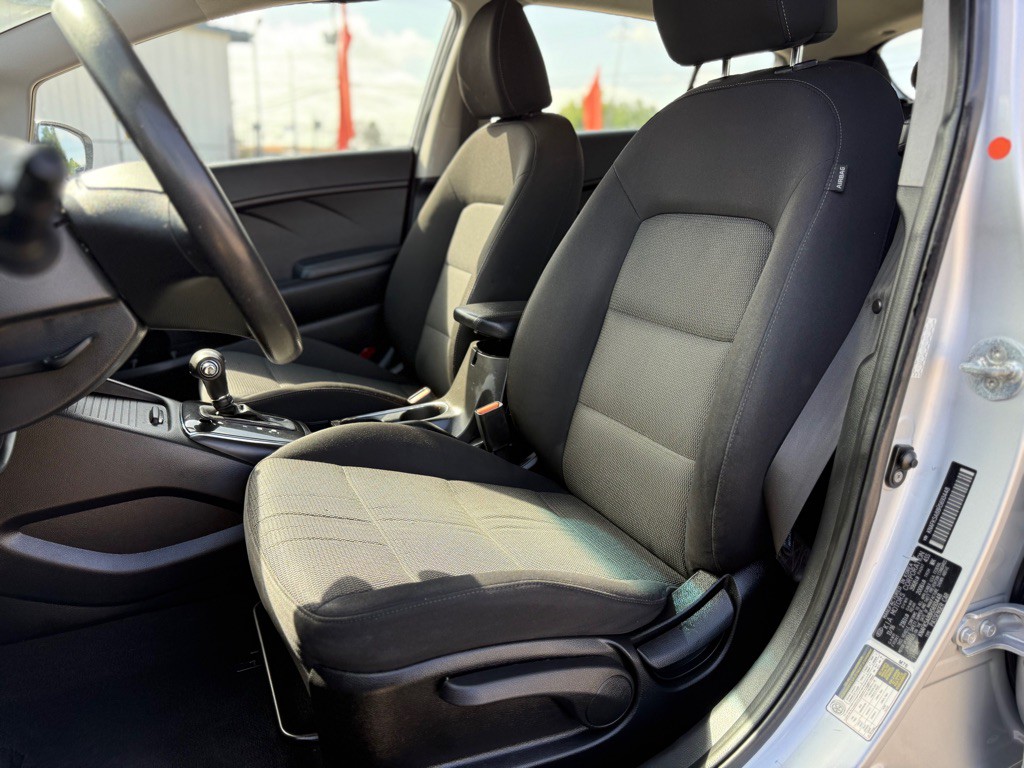 2017 Kia Forte Image 15