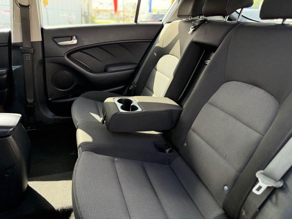 2017 Kia Forte Image 21