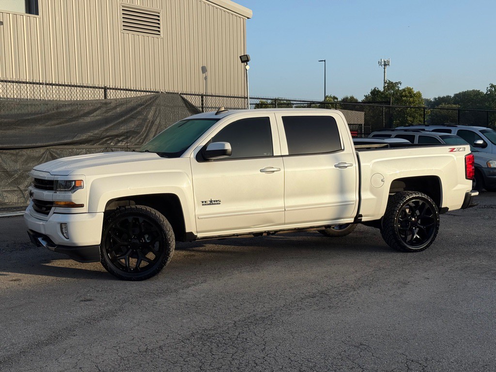 2018 Chevrolet Silverado 1500 Image 2