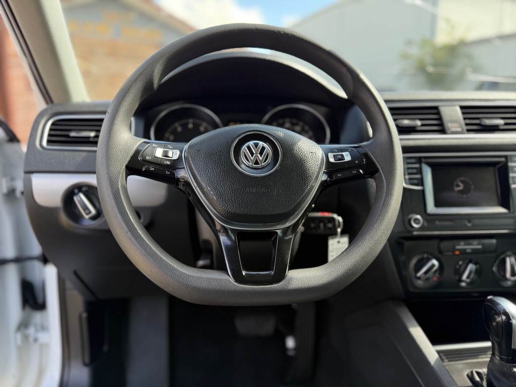 2018 Volkswagen Jetta Image 12