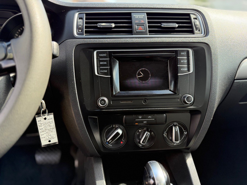 2018 Volkswagen Jetta Image 13
