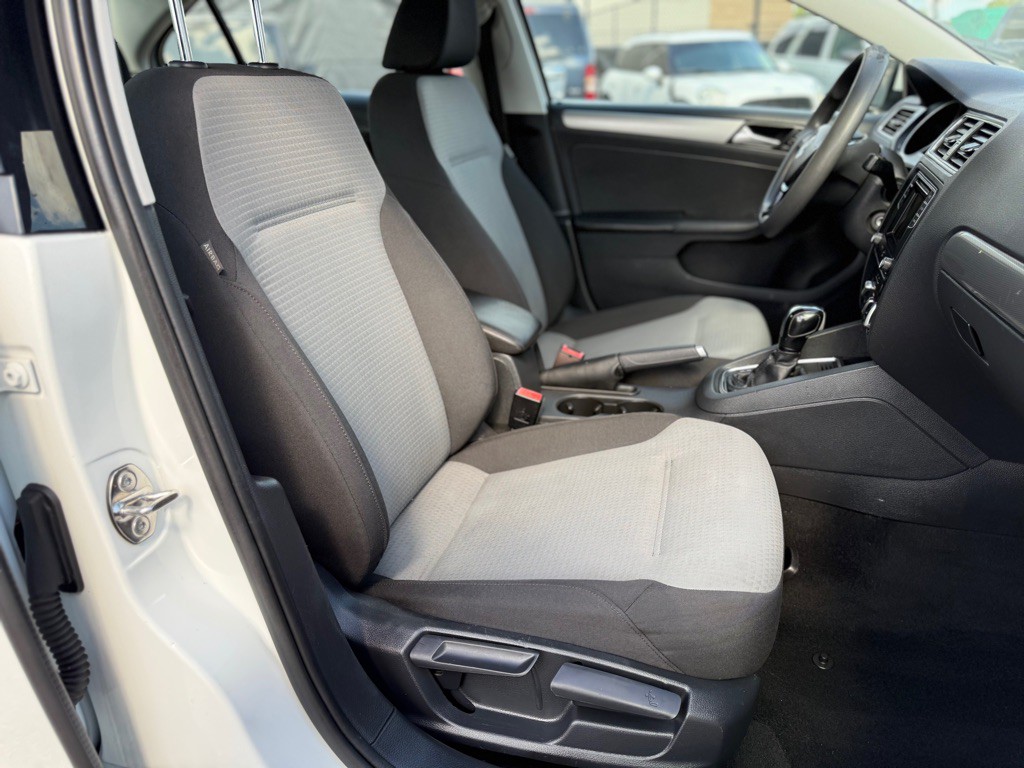 2018 Volkswagen Jetta Image 18