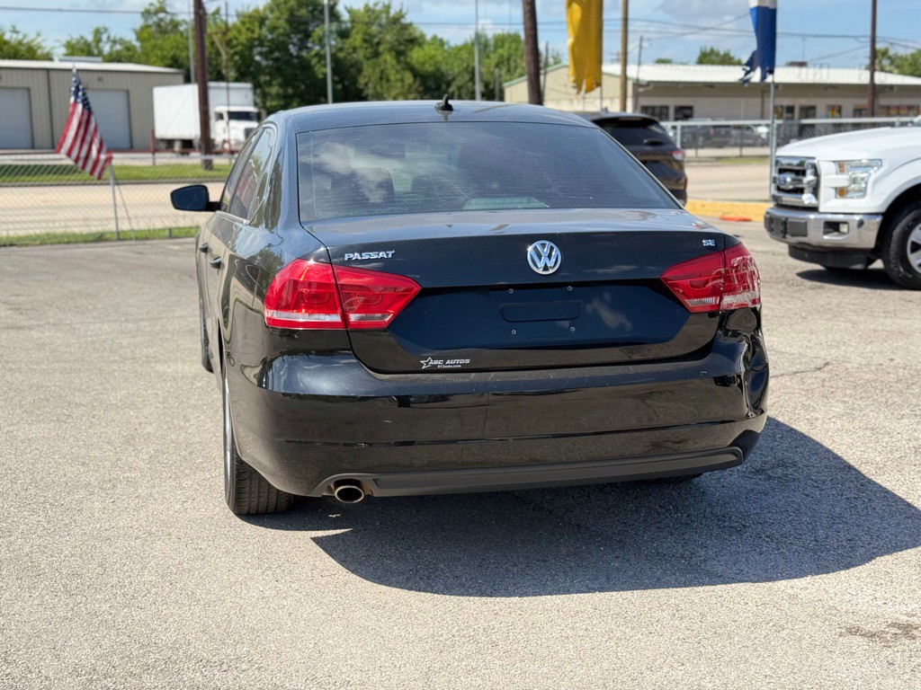 2013 Volkswagen Passat Image 5