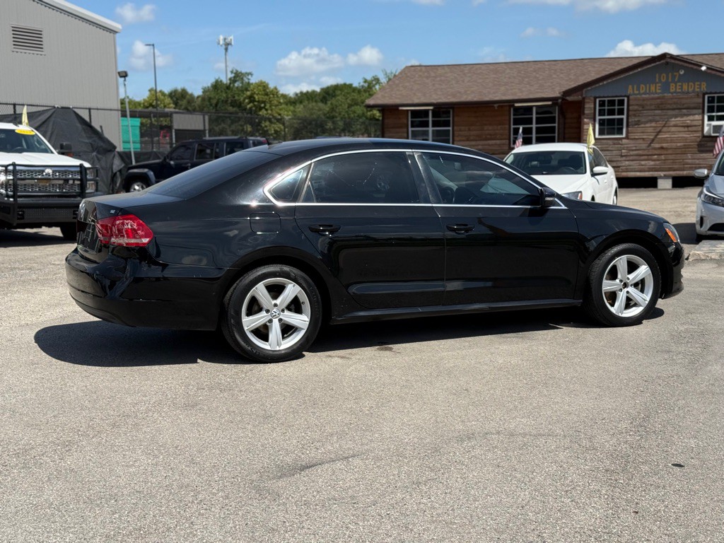 2013 Volkswagen Passat Image 7