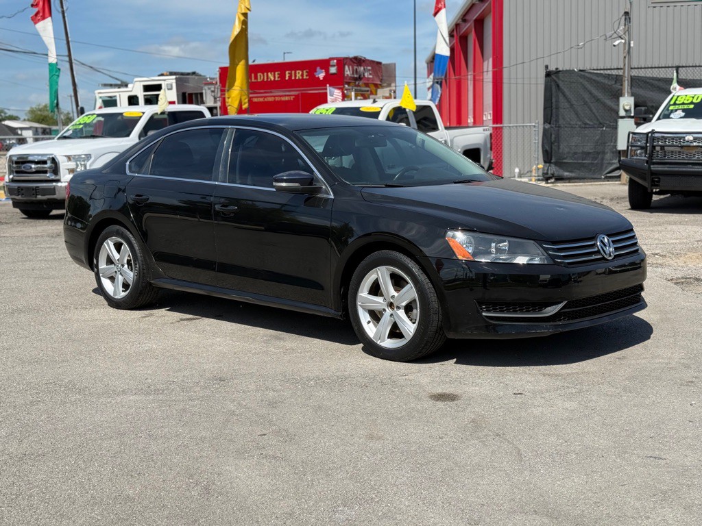 2013 Volkswagen Passat Image 9