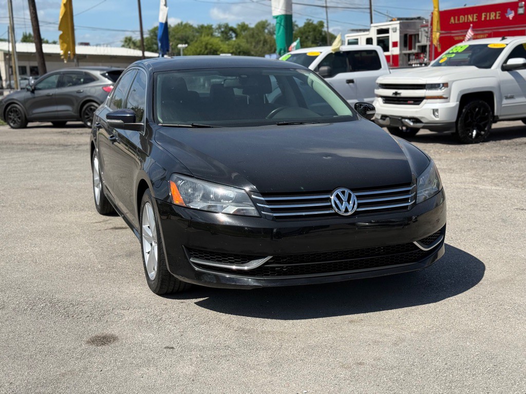 2013 Volkswagen Passat Image 10