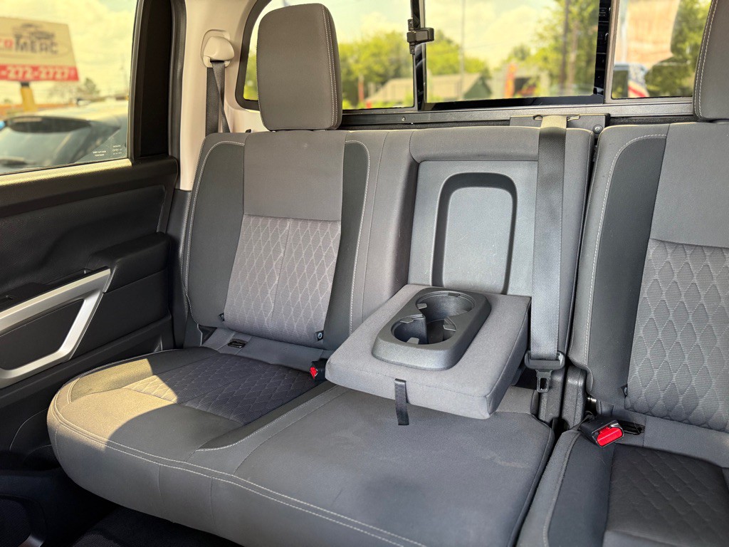 2022 Nissan Titan Image 29