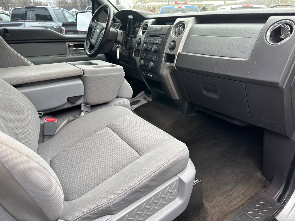 2011 Ford F-150 Image 8